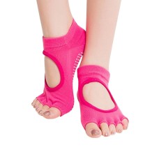 Un par abierto con los pies abiertos contra calcetines de yoga femenino antideslizos, tamaño: 34 - 39 (EUR) (magenta)