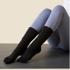 Chaussettes à cinq doigts de yoga absorbant la sueur allongés, couleur noire (taille libre)