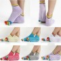 Une paire chaussettes de yoga non glissantes à cinq boutons pour femmes, une taille, une livraison de couleurs aléatoires, style: avec talon